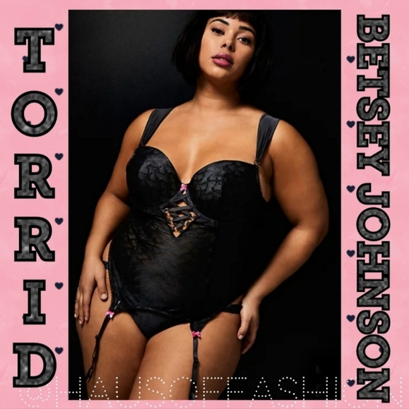 BETSEY JOHNSON Limited Edition TORRID Black Pink Bow Lace Bustier! 🎀 - Picture 1 of 11
